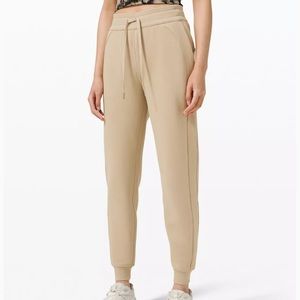 Lululemon Scuba High Rise Jogger
